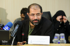 مهدی جمشیدی، عضو هیئت علمی پژوهشگاه فرهنگ و اندیشه اسلامی در نشست تخصصی بررسی وجوه و مفاهیم نوآورانه بیانیه گام دوم