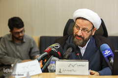 حجت‌الاسلام‌ والمسلمین احمد واعظی، رئیس دفتر تبلیغات حوزه علمیه قم در نشست تخصصی بررسی وجوه و مفاهیم نوآورانه بیانیه گام دوم