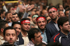 دیدار هزاران نفر از اقشار مختلف مردم با رهبر انقلاب