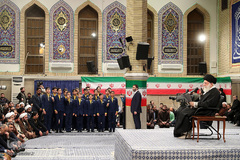 دیدار هزاران نفر از اقشار مختلف مردم با رهبر انقلاب