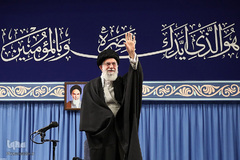 دیدار هزاران نفر از اقشار مختلف مردم با رهبر انقلاب