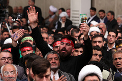 دیدار هزاران نفر از اقشار مختلف مردم با رهبر انقلاب