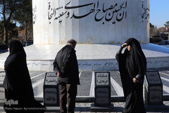 مراسم عطرافشانی و گلباران مزار مطهر شهدای بهشت زهرا(س) تهران