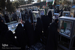 مراسم عطرافشانی و گلباران مزار مطهر شهدای بهشت زهرا(س) تهران