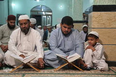 محفل انس با قرآن کاروان قرآنی انقلاب در کنارک