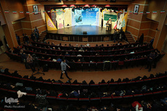 رونمایی از تقریظ رهبری بر کتاب «آن مرد با باران می‌آید»