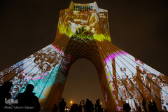 نور افشانی میدان آزادی به مناسبت سالروز پیروزی انقلاب اسلامی