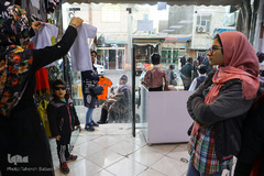 خرید نوروزی برای فرزند از لذت‌بخش‌ترین کارهای مادرانه در آستانه سال جدید است.