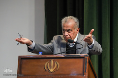 عبدالرحیم گواهی، رییس مرکز پژوهش ادیان جهان در آیین رونمایی از کتاب «علم و دین در افق جهان‌بینی توحیدی»