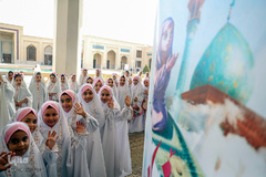 جشن تكلیف دانش‌آموزان شیرازی در حرم شاهچراغ(ع)