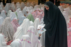 جشن تكلیف دانش‌آموزان شیرازی در حرم شاهچراغ(ع)