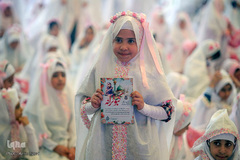 جشن تكلیف دانش‌آموزان شیرازی در حرم شاهچراغ(ع)