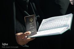 حضور پرشور مردم قم در نخستین ساعات رأی‌گیری