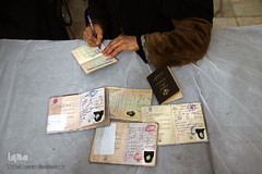 حضور پرشور مردم قم در نخستین ساعات رأی‌گیری