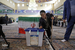 حضور مردم قزوین در پای صندوق های رأی