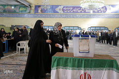 حضور مردم قزوین در پای صندوق های رأی