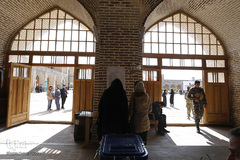 حضور مردم قزوین در پای صندوق های رأی