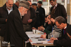 حضور مردم قزوین در پای صندوق های رأی