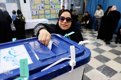 حضور مردم اهواز در پای صندوق‌های رأی