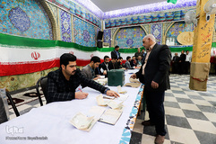 حضور مردم اهواز در پای صندوق‌های رأی