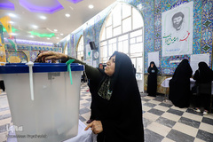 حضور مردم اهواز در پای صندوق‌های رأی