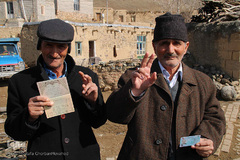 حضور پرشور و حماسی مردم مناطق عشایرنشین ارسباران و شهرستان اهر پای صندوق‌های رأی