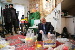 تقسیم مهربانی با نیازمندان در آستانه سال نو