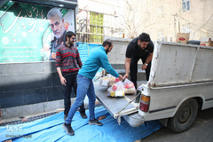 تقسیم مهربانی با نیازمندان در آستانه سال نو