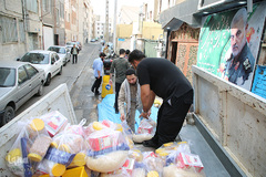 تقسیم مهربانی با نیازمندان در آستانه سال نو