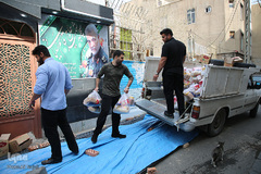 تقسیم مهربانی با نیازمندان در آستانه سال نو