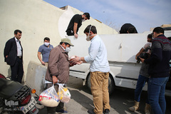 تقسیم مهربانی با نیازمندان در آستانه سال نو