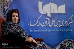 پوران درخشنده،‌ فیلمساز، نویسنده، تهیه‌کننده و کارگردان 