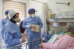 تحویل سال نو در بخشهای ویژه کرونای بیمارستان هاجر