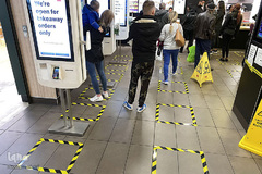 رعایت فاصله ایمنی در کشورهای مختلف