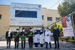 پزشکان و پرستاران، اجرتان با خدا