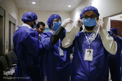 عیادت جوانان حشدالشعبی از بیماران