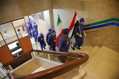 عیادت جوانان حشدالشعبی از بیماران