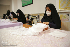 دوخت ماسک و لباس پزشکی توسط بانوان طلبه