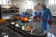 خدمت رسانی گروه های جهادی طلاب و روحانیون سمنان به بیماران کرونا