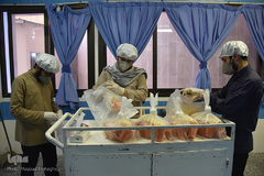 خدمت رسانی گروه های جهادی طلاب و روحانیون سمنان به بیماران کرونا