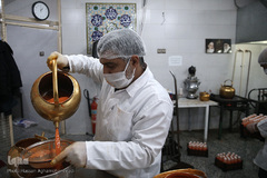 جهاد آبمیوه گیری موکب «المهدی» هیأت رزمندگان اسلام شمیرانات برای یاری کادر درمانی و شفای عاجل بیماران کرونایی