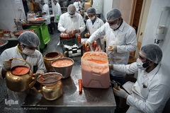 جهاد آبمیوه گیری موکب «المهدی» هیأت رزمندگان اسلام شمیرانات برای یاری کادر درمانی و شفای عاجل بیماران کرونایی