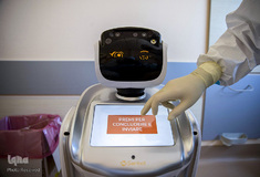 ربات ها در خدمت درمان کرونا