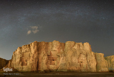 «انا زين السماء الدنيا بزينة الكواكب»