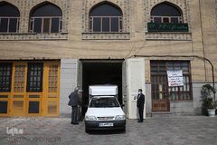 توزیع غذای حضرتی آستان مقدس حضرت عبدالظیم حسنی(ع) میان بیماران کرونایی بستری در بیمارستان فیروزآبادی شهر ری