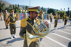 «رژه خدمت» نیروهای ارتش در شیراز