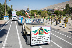 «رژه خدمت» نیروهای ارتش در شیراز