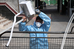 نصب روشویی در معابر عمومی برای شکست کرونا با همت گروه جهادی شهید ابراهیم هادی