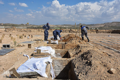 خاکسپاری غریبانه قربانیان کرونا