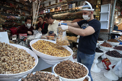 اولین روز بازار تهران پس از تعطیلی اجباری مقابله با شیوع ویروس کرونا